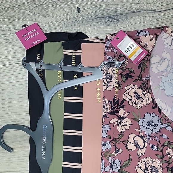 VINCE CAMUTO NO SHOW HIPSTER. - Picture 2 of 8